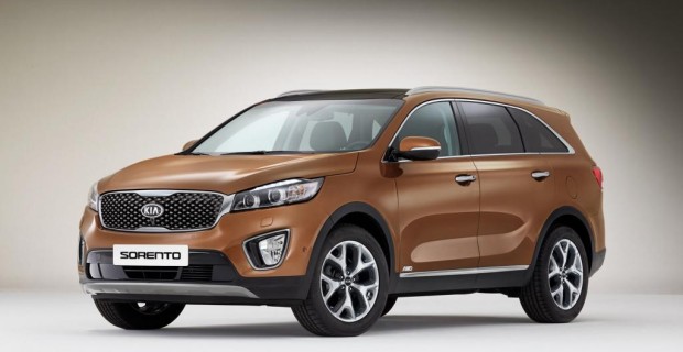 In der neuen Generation soll Kias SUV-Flaggschiffs Sorento um zehn Zentimeter auf 4,78 Meter wachsen und deutlich mehr Platz für Passagiere und Gepäck bieten