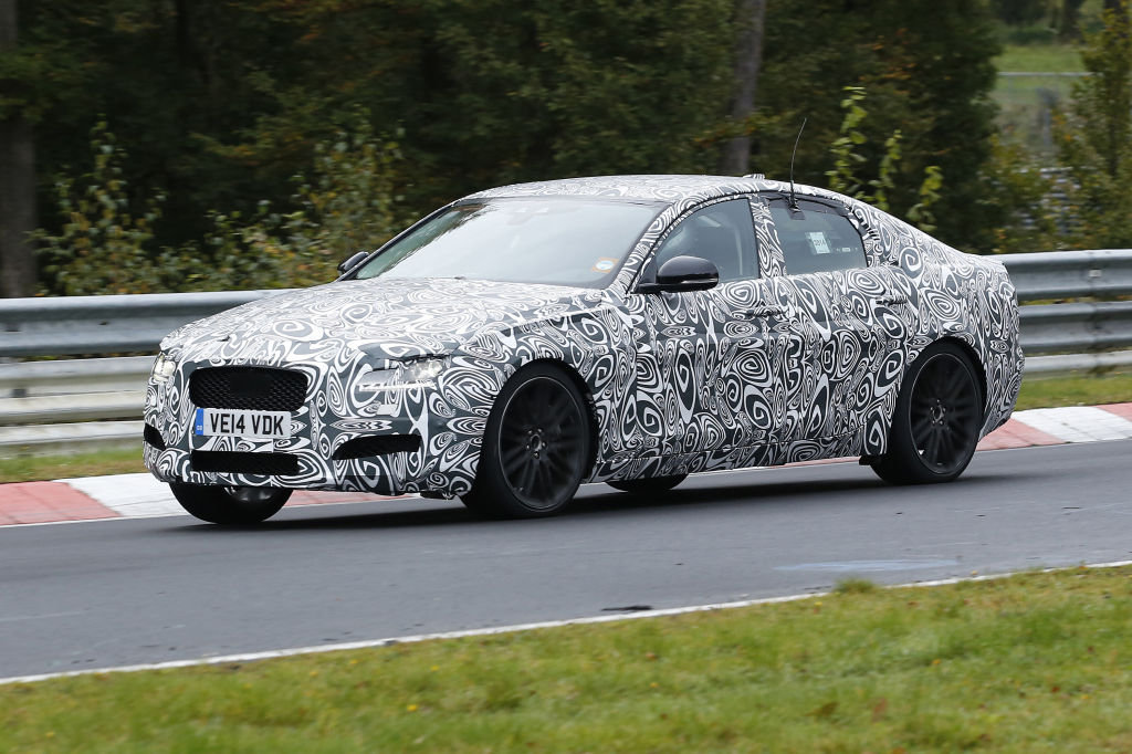 Erwischt: Erlkönig Jaguar XF