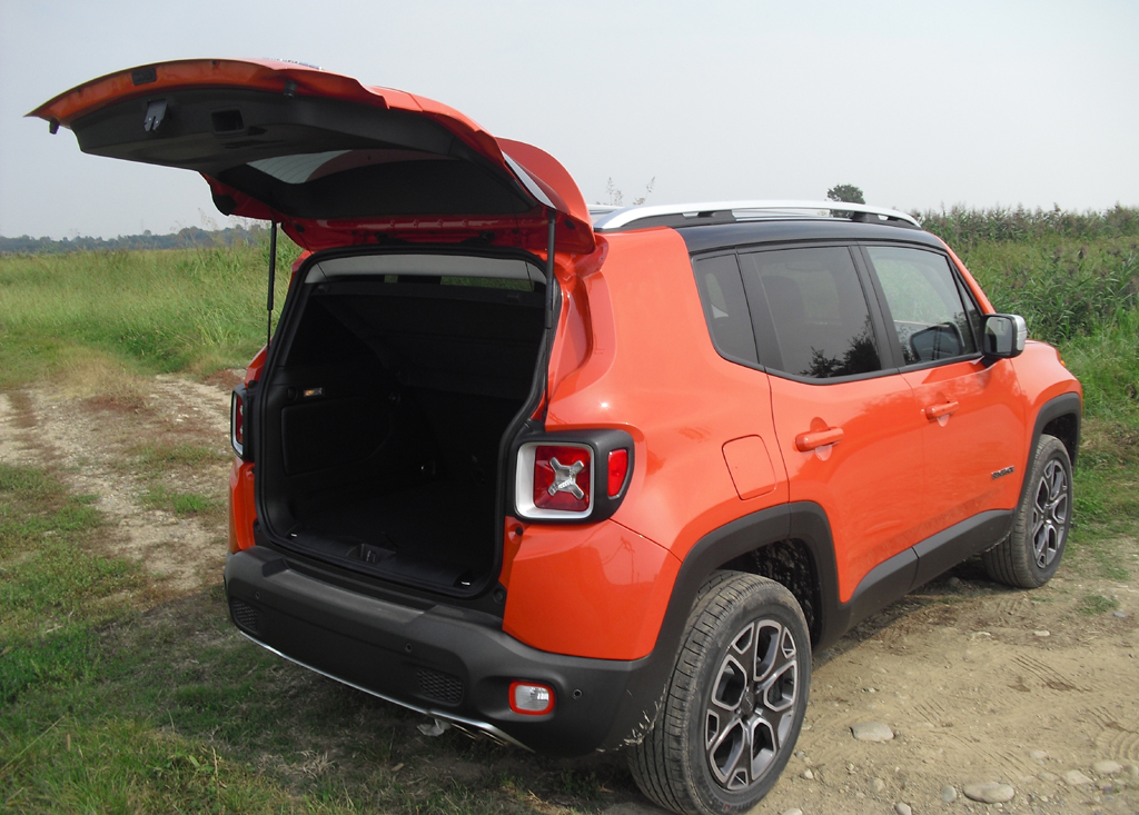 Jeep Renegade: Das Gepäckabteil fasst 351 bis 1297 Liter. 
