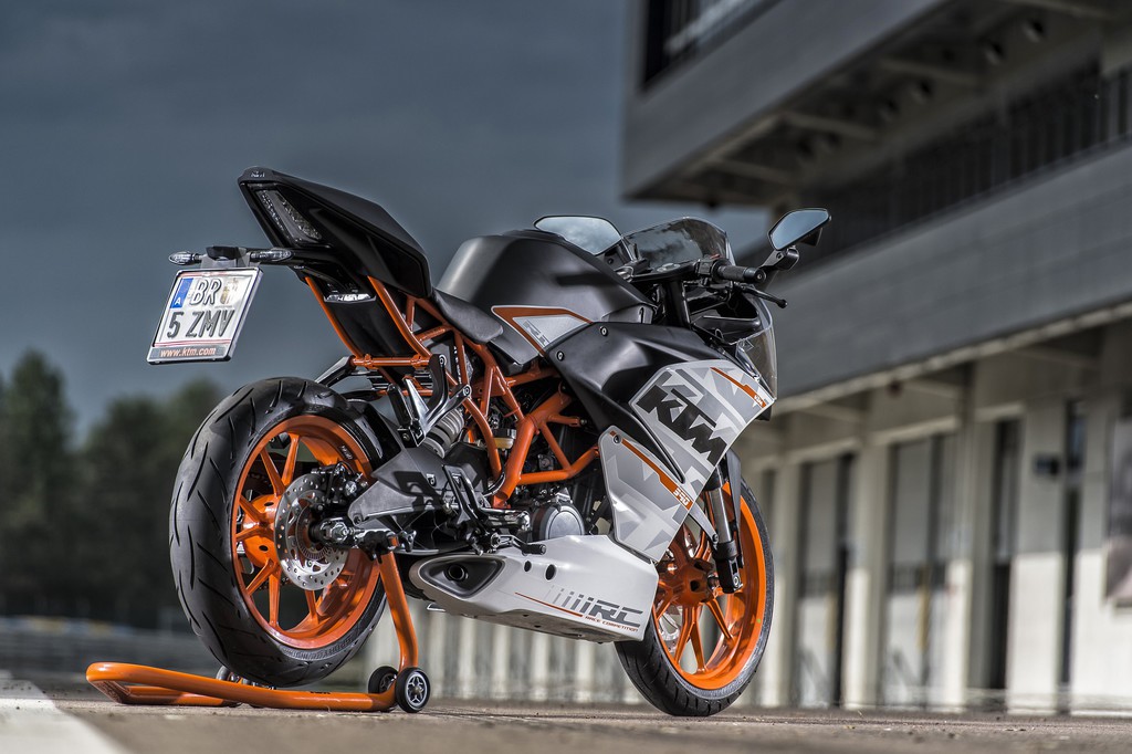 KTM RC 390 rollt in den Handel