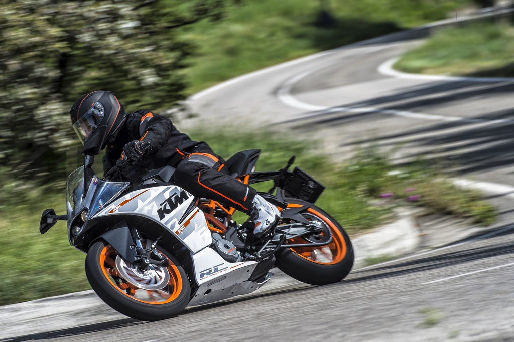 KTM RC 390 rollt in den Handel