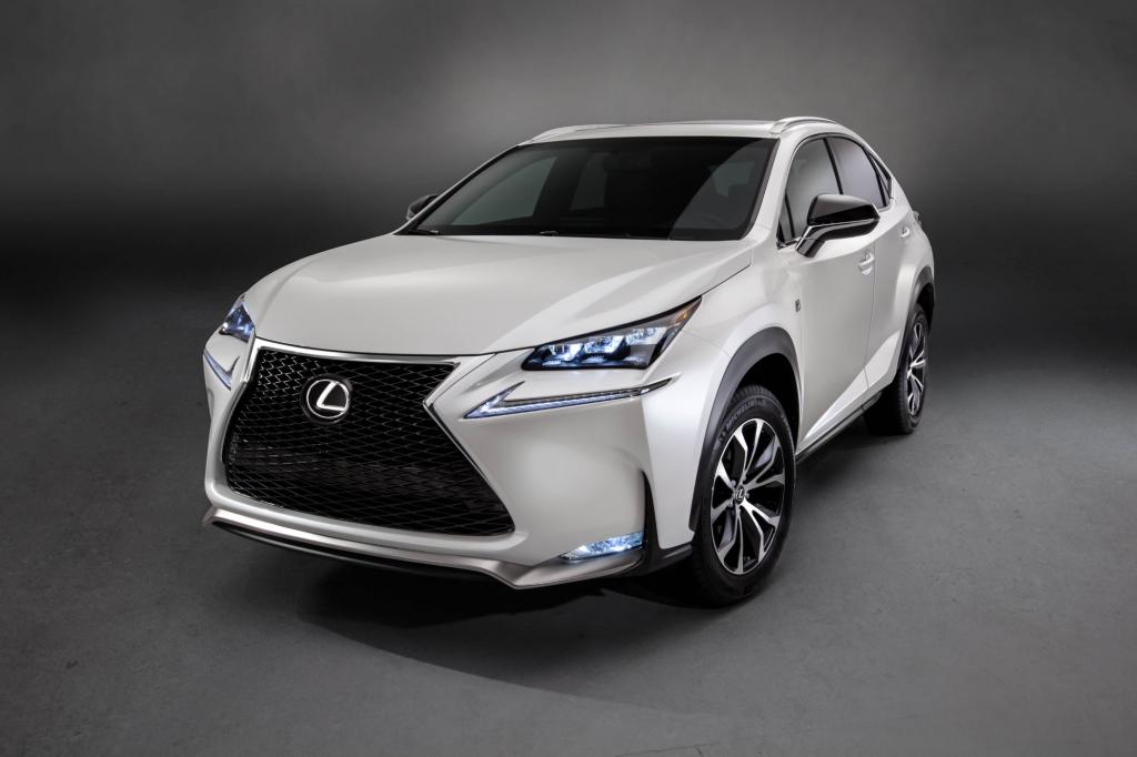 Lexus stellt dem RX einen kleinen Bruder zur Seite