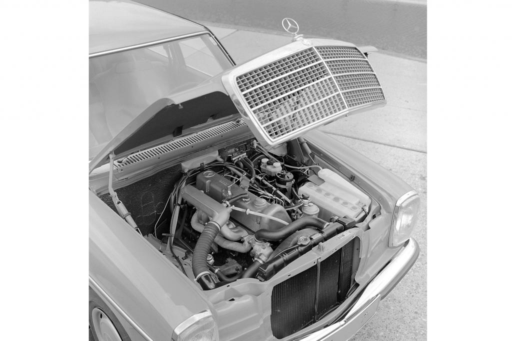 Mercedes-Benz 240 D 3.0