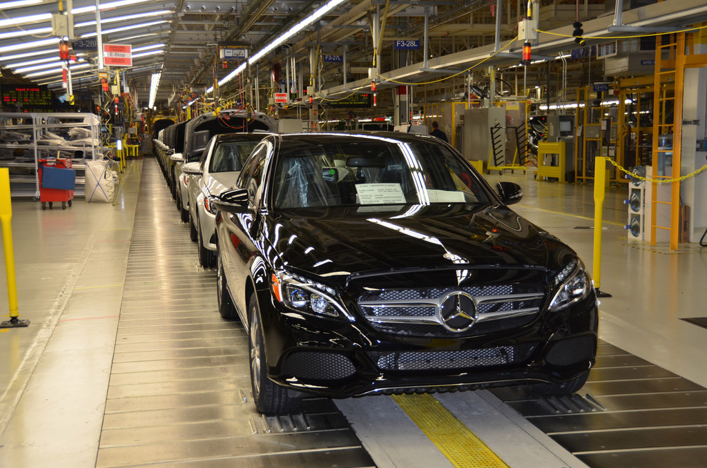 Mercedes-Benz richtet Pkw-Produktionsorganisation neu aus