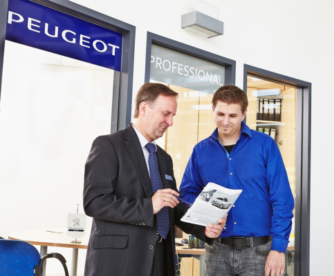 Peugeot sucht Verkäufer