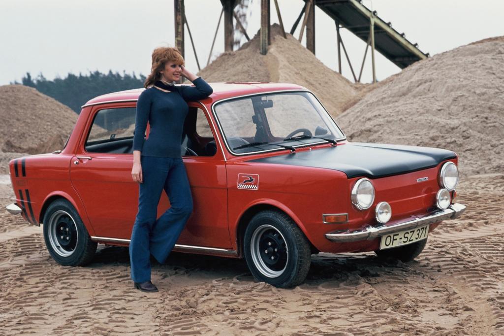 Platz 12: Simca 1000 von 1961. Heute fast vergessen ist der viertürige französische Heckmotor-Kleinwagen, mit dem die 1934 gegründete und 1978 von Peugeot übernommene Marke Simca vorübergehend zu einem der großen europäischen Automobilbauer aufstieg
