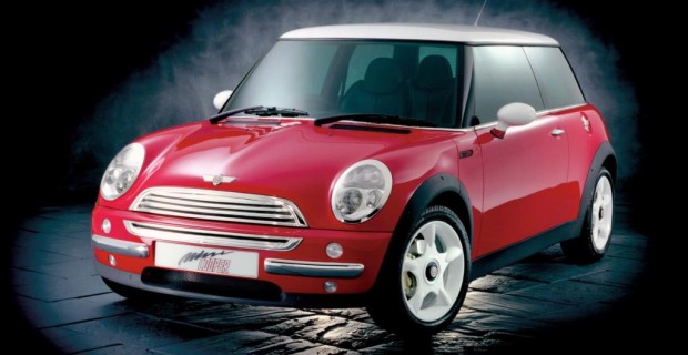 Platz 5: Mini (BMW) von 2000. BMW kann auch Mini, lautete vor 14 Jahren die damals überraschende Botschaft vom Ufer der Seine