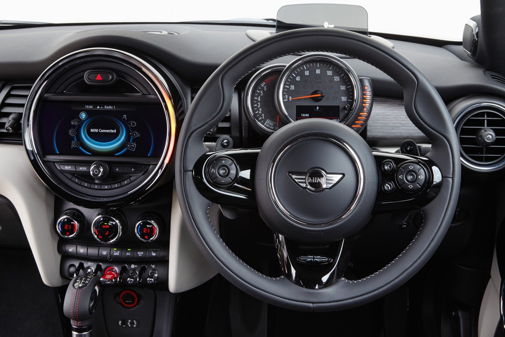 Pressepräsentation Mini Cooper 5-Türer: Mini Midi oder Grand Mini?