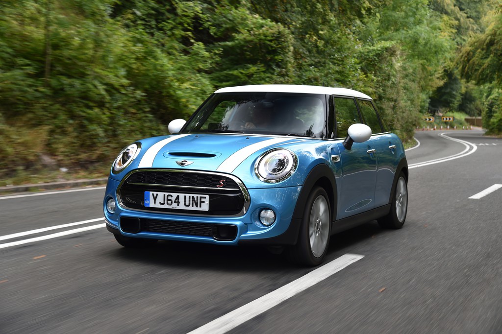 Pressepräsentation Mini Cooper 5-Türer: Mini Midi oder Grand Mini?