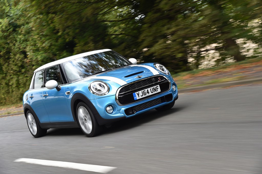 Pressepräsentation Mini Cooper 5-Türer: Mini Midi oder Grand Mini?