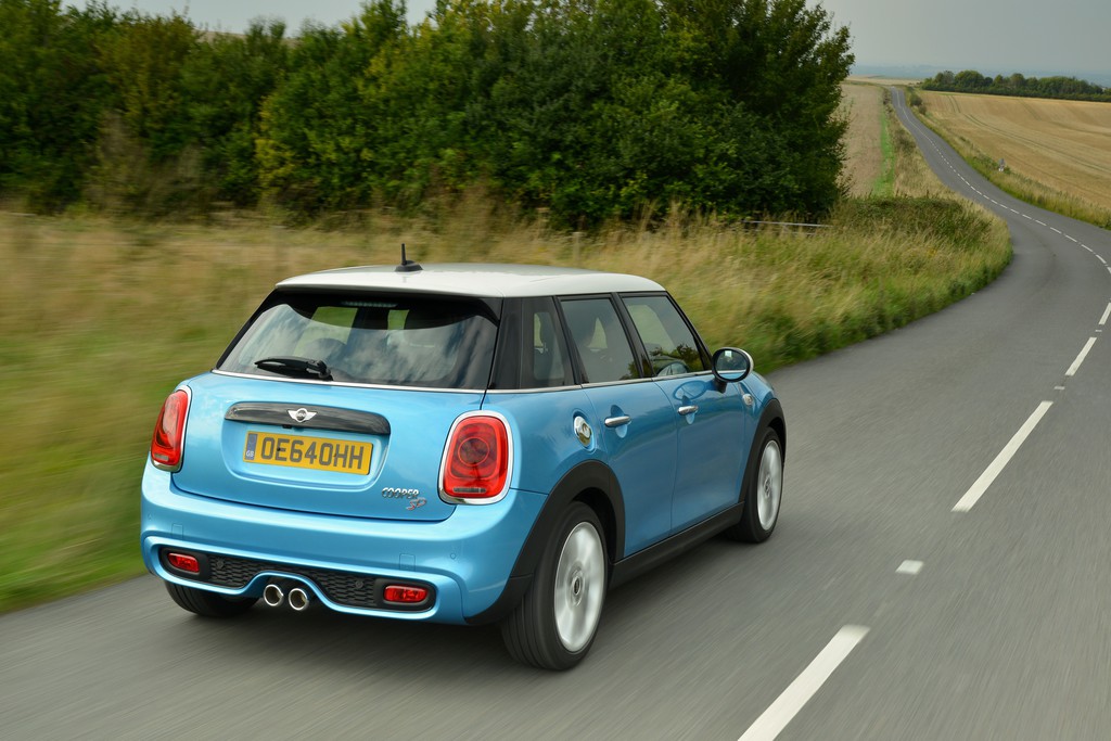 Pressepräsentation Mini Cooper 5-Türer: Mini Midi oder Grand Mini?