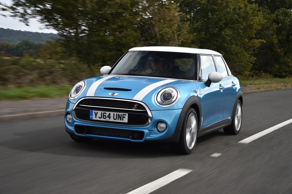 Pressepräsentation Mini Cooper 5-Türer: Mini Midi oder Grand Mini?