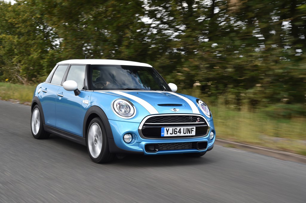 Pressepräsentation Mini Cooper 5-Türer: Mini Midi oder Grand Mini?