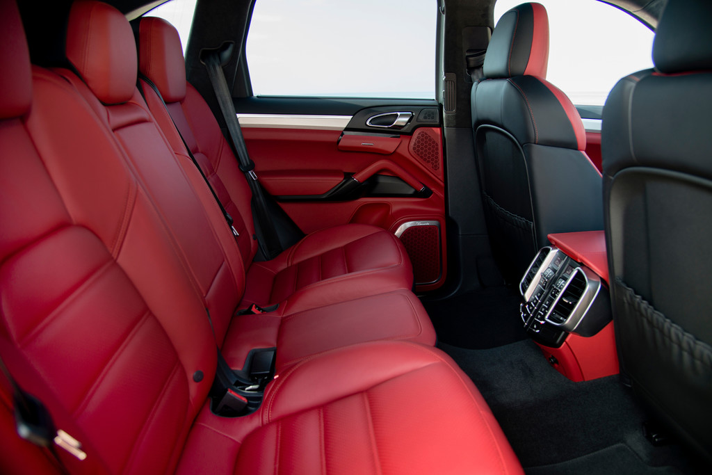 Pressepräsentation Porsche Cayenne: Gipfelstürmer