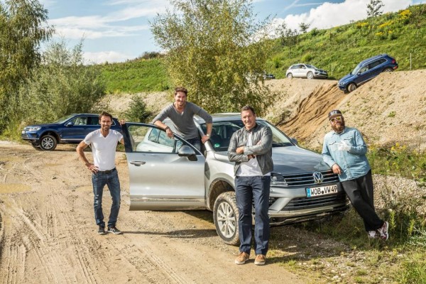 VW-Spaß: Promis als Testfahrer