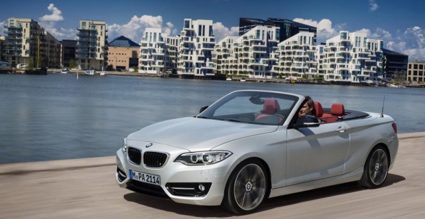 Zum kommenden Frühjahr komplettiert BMW mit einem Cabrio sein Angebot in der Kompaktklasse. Der offene Viersitzer basiert auf dem 2er Coupé, das Stufenheck des geschlossenen Zweitürers bleibt erhalten 