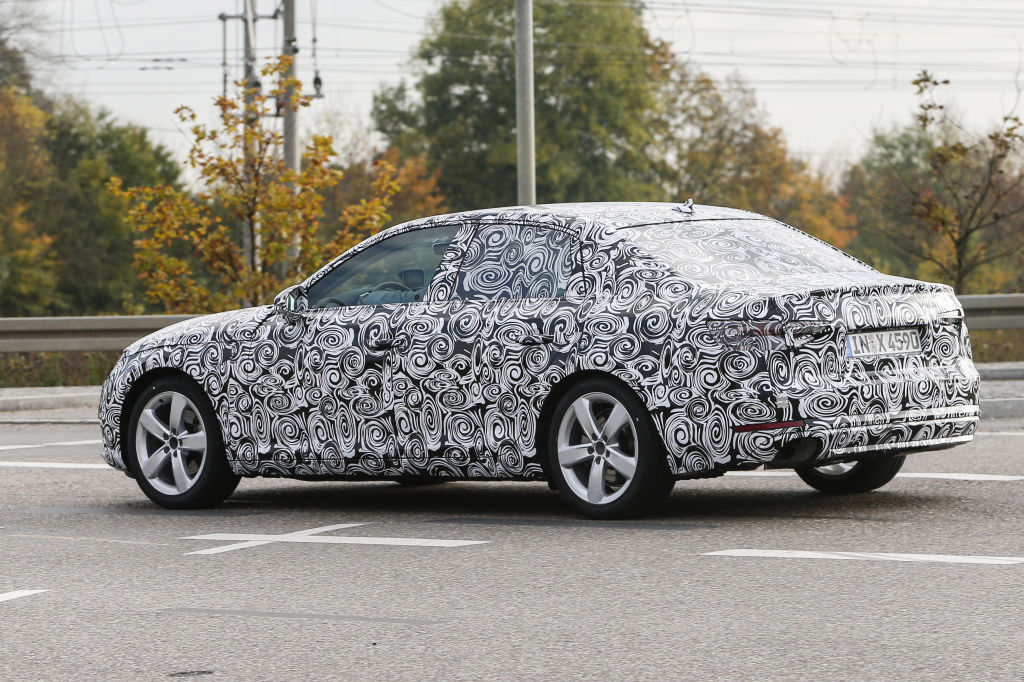 Erwischt: Erlkönig Audi A4 B9
