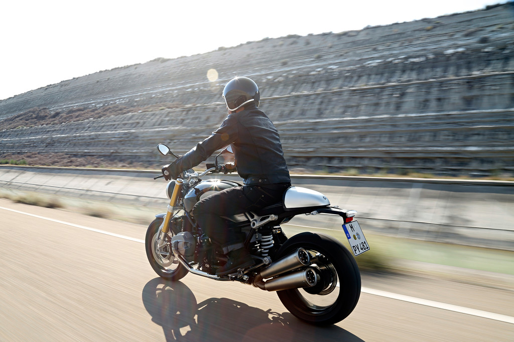 Test BMW R Nine T: Eine Hommage in Heavy Metal