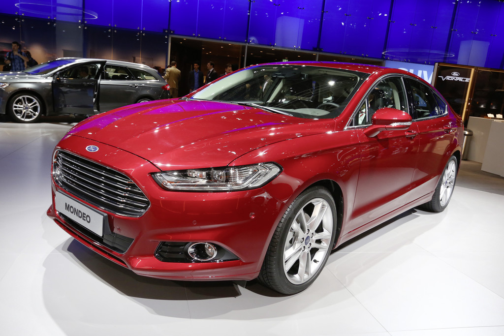 Paris 2014: Der Ford Mondeo hat ein Herz für Fußgänger
