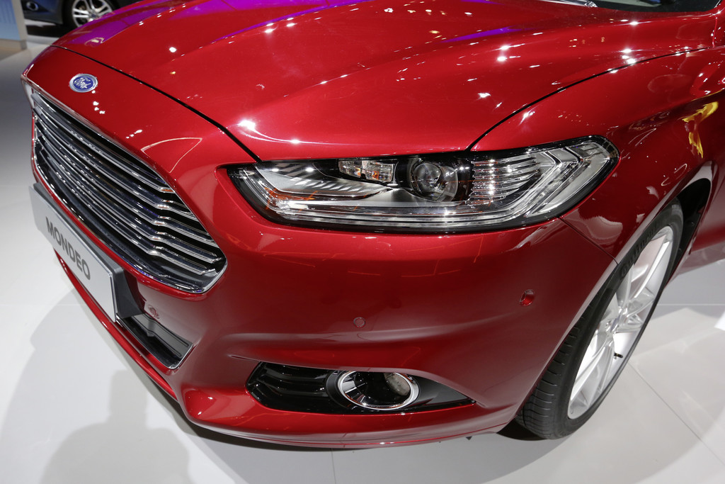Paris 2014: Der Ford Mondeo hat ein Herz für Fußgänger