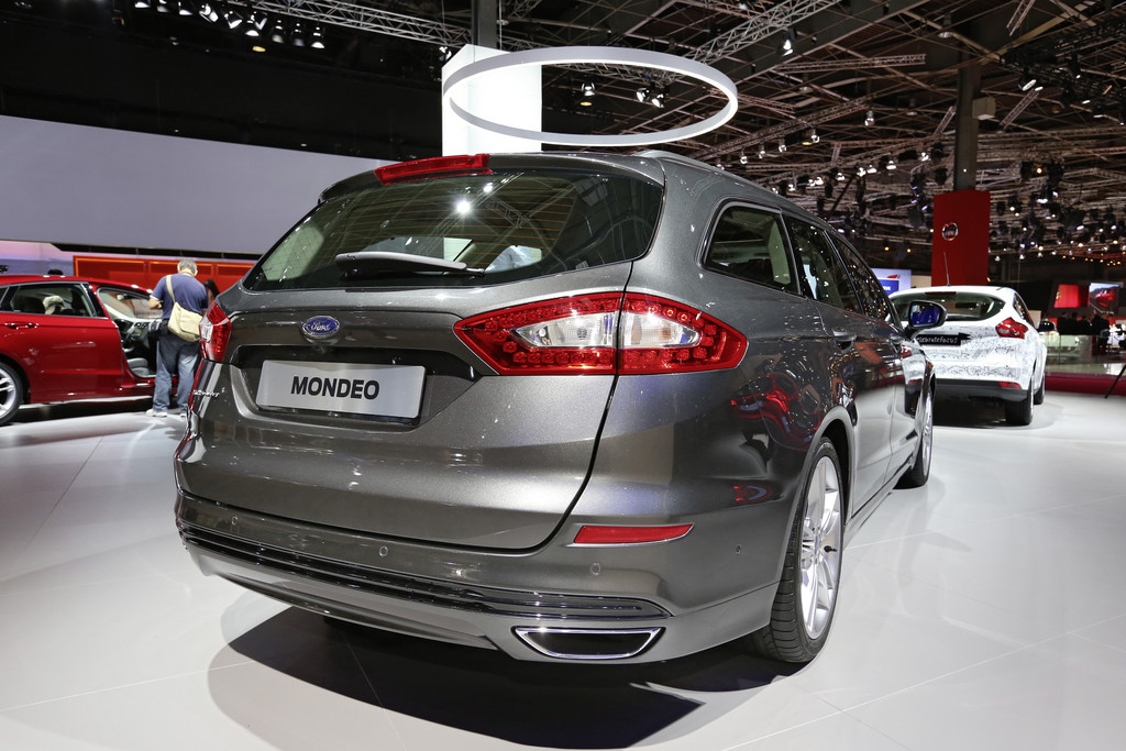 Paris 2014: Der Ford Mondeo hat ein Herz für Fußgänger