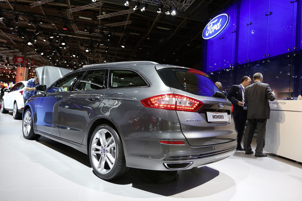 Paris 2014: Der Ford Mondeo hat ein Herz für Fußgänger