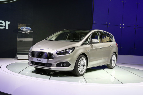 Paris 2014: Ford rüstet den S-Max auf
