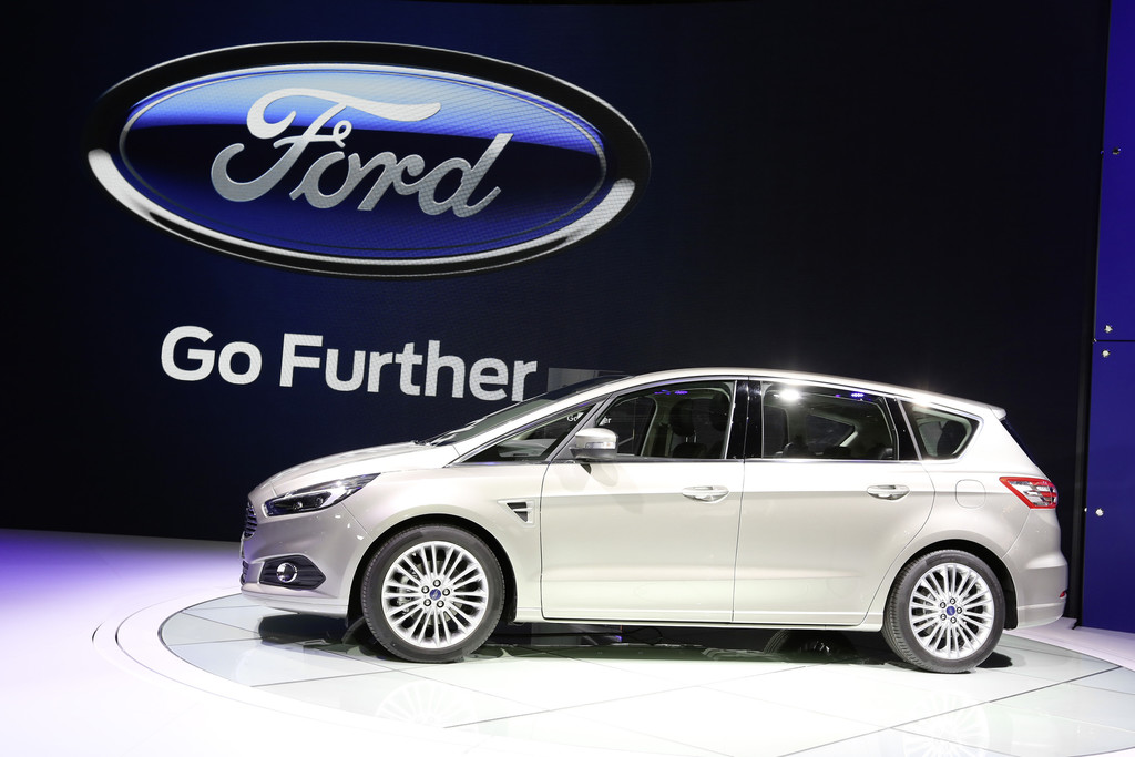 Paris 2014: Ford rüstet den S-Max auf