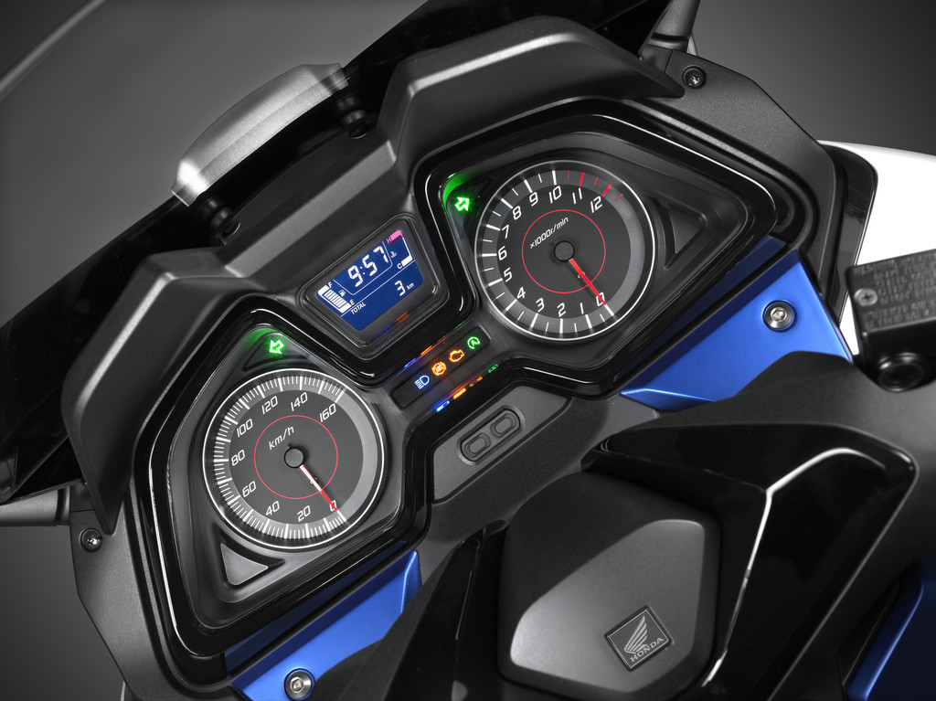 Intermot 2014: Mit dem Honda Forza schnell auf 90 km/h