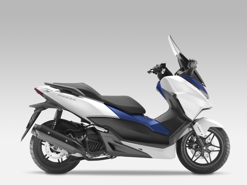 Intermot 2014: Mit dem Honda Forza schnell auf 90 km/h