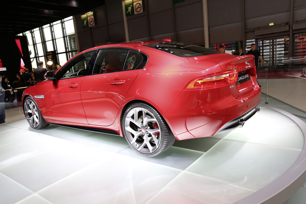 Paris 2014: Jaguar XE startet mit 200 PS bei 36 450 Euro