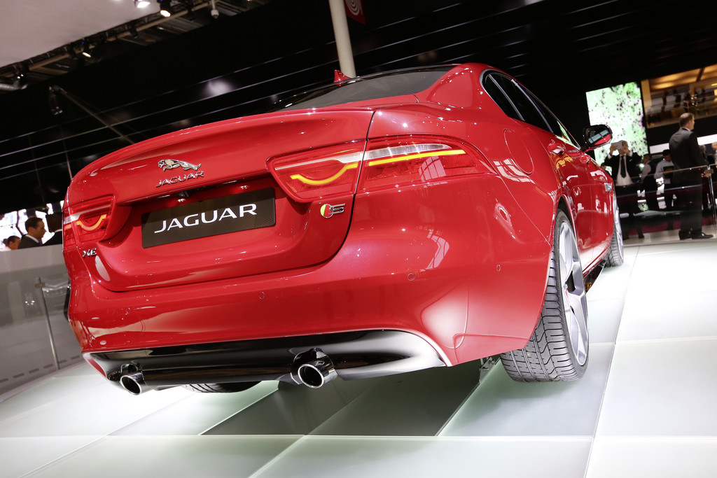 Paris 2014: Jaguar XE startet mit 200 PS bei 36 450 Euro