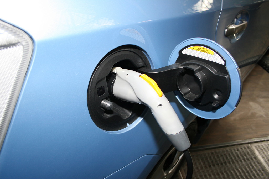 BASt untersucht Einstellung zur Elektromobilität