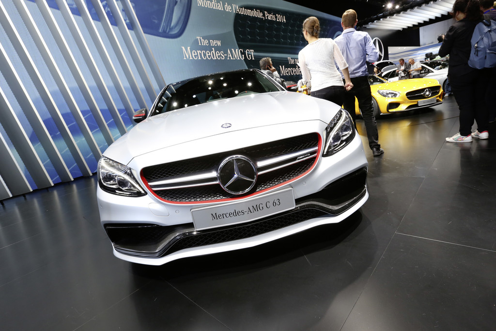 Paris 2014: V8-Power für die C-Klasse