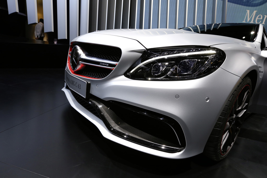 Paris 2014: V8-Power für die C-Klasse