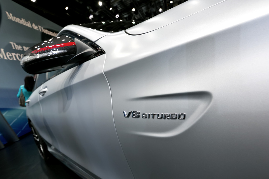 Paris 2014: V8-Power für die C-Klasse