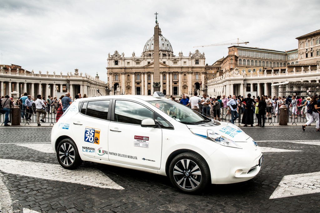 Mobile Ladestation für Elektrotaxi in Rom