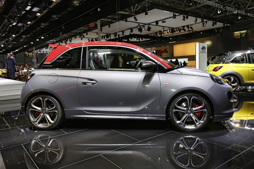 Paris 2014: Der Opel Adam gibt mächtig Gas