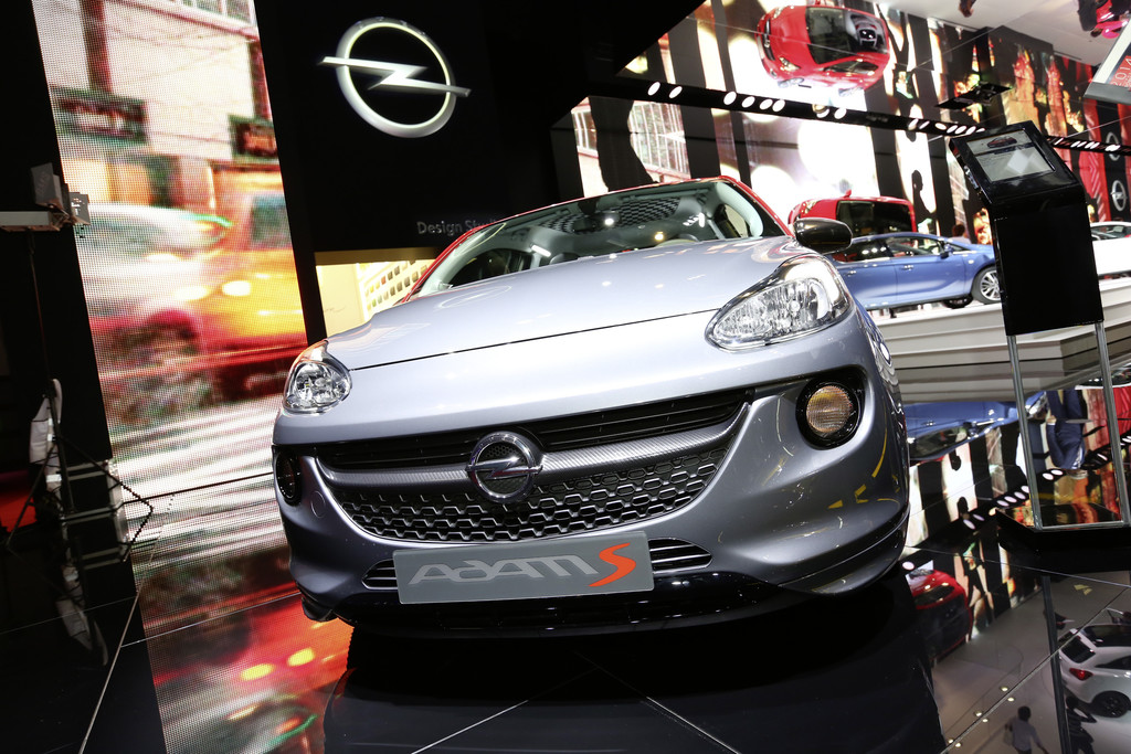 Paris 2014: Der Opel Adam gibt mächtig Gas