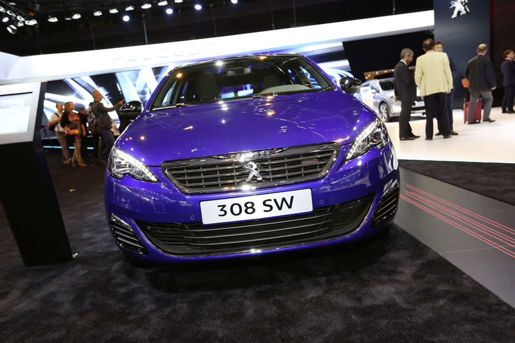 Paris 2014: Peugeot 308 wird sportlicher