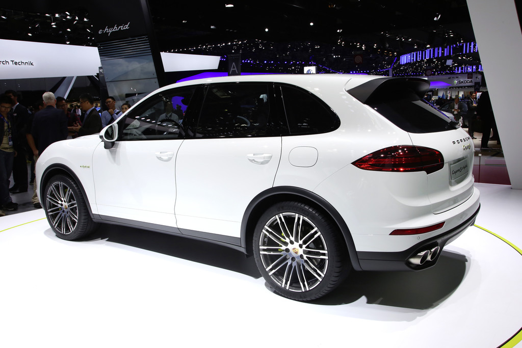 Paris 2014: Der Porsche Cayenne für die Steckdose