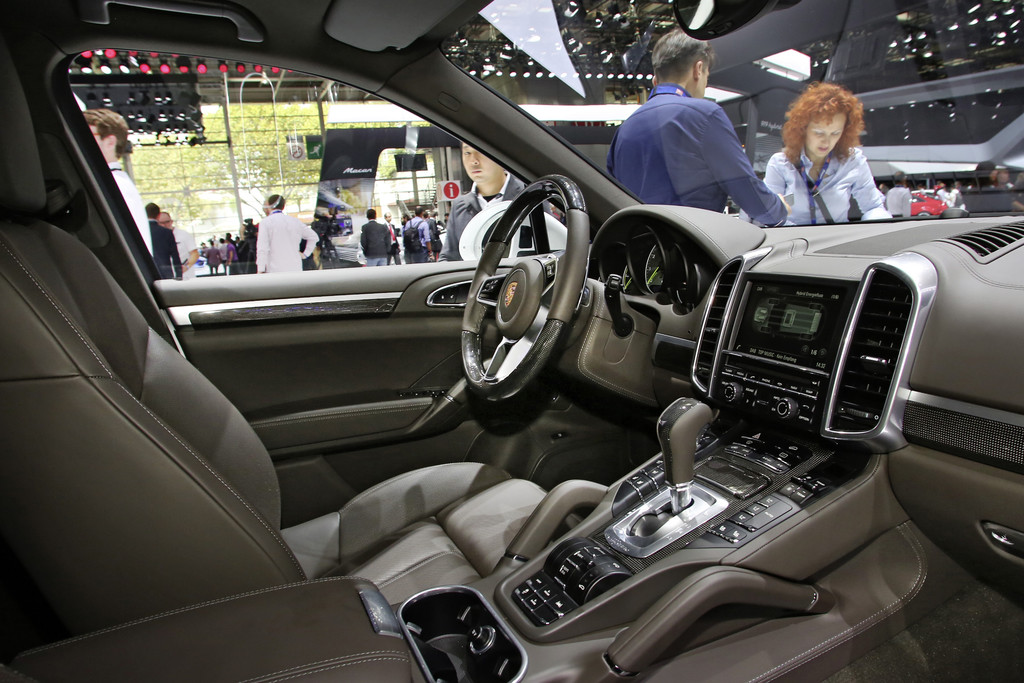 Paris 2014: Der Porsche Cayenne für die Steckdose