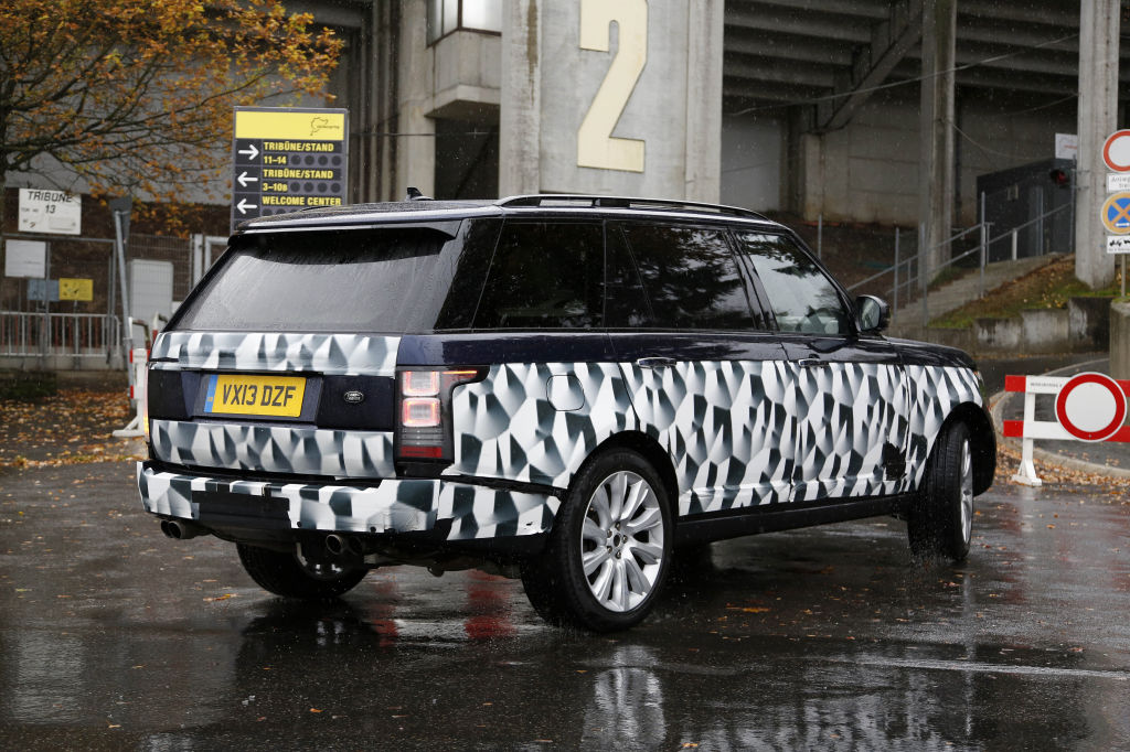 Erwischt: Erlkönig Range Rover LWB SVR