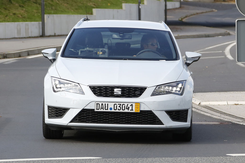 Erwischt: Erlkönig Seat Leon ST Cupra