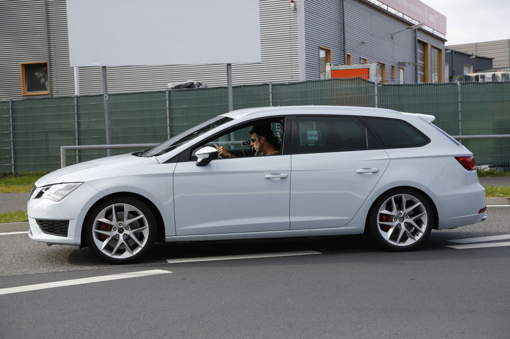 Erwischt: Erlkönig Seat Leon ST Cupra