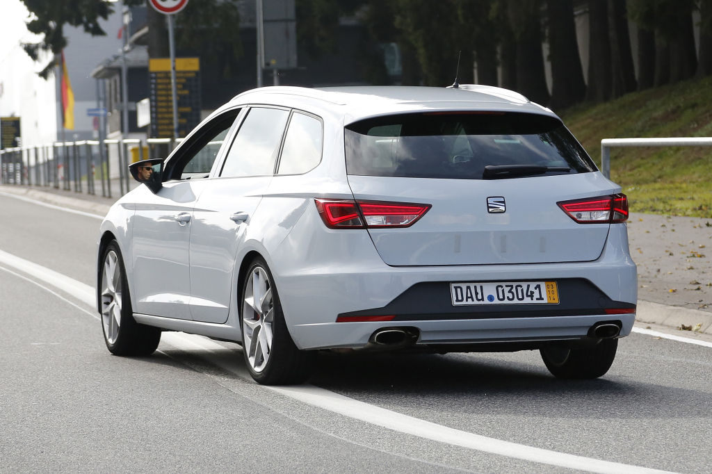 Erwischt: Erlkönig Seat Leon ST Cupra
