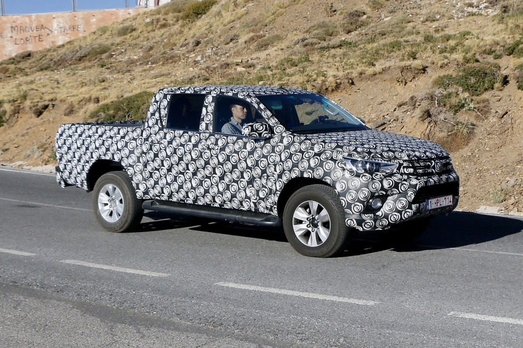 Erwischt: Erlkönig Toyota Hilux