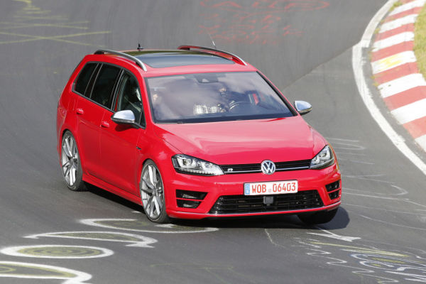 Erwischt: Erlkönig VW Golf R Variant