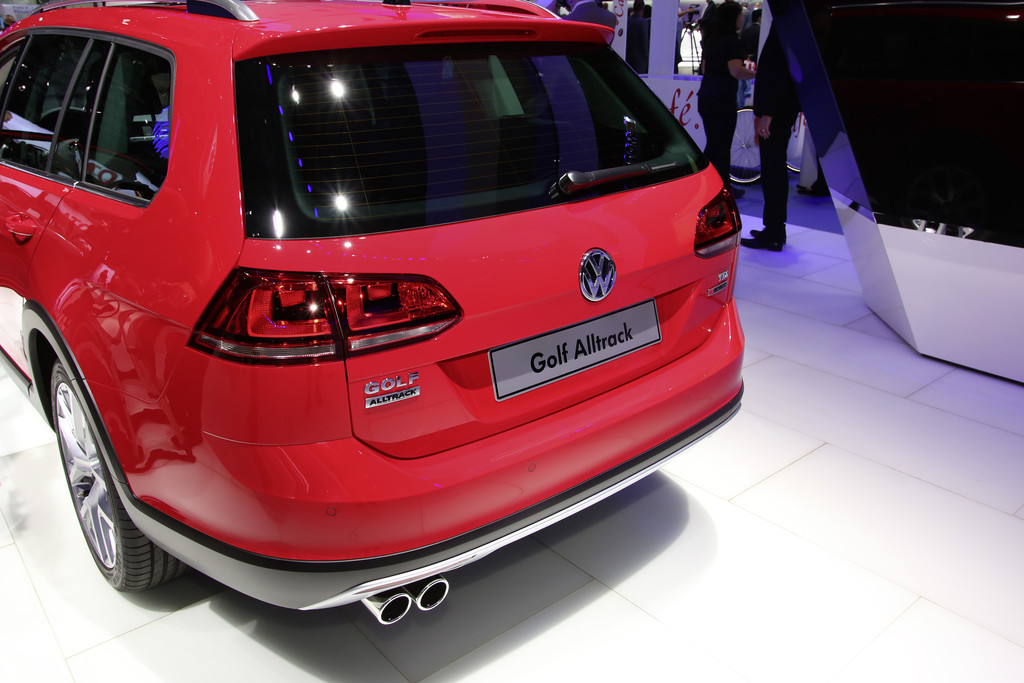 Paris 2014: Dem VW Golf Variant öffnen sich neue Wege