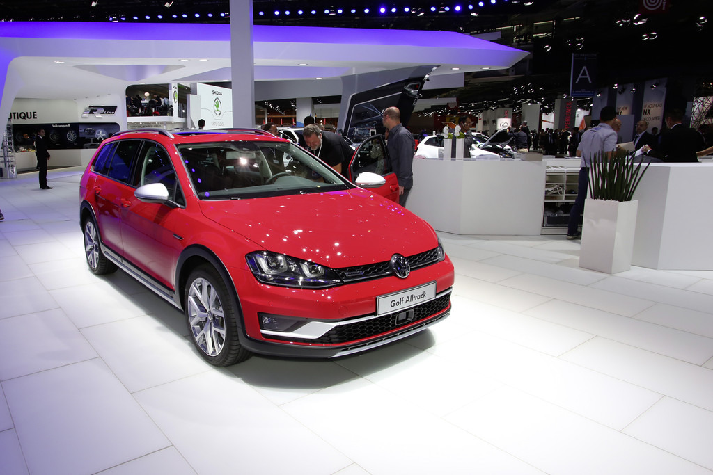Paris 2014: Dem VW Golf Variant öffnen sich neue Wege